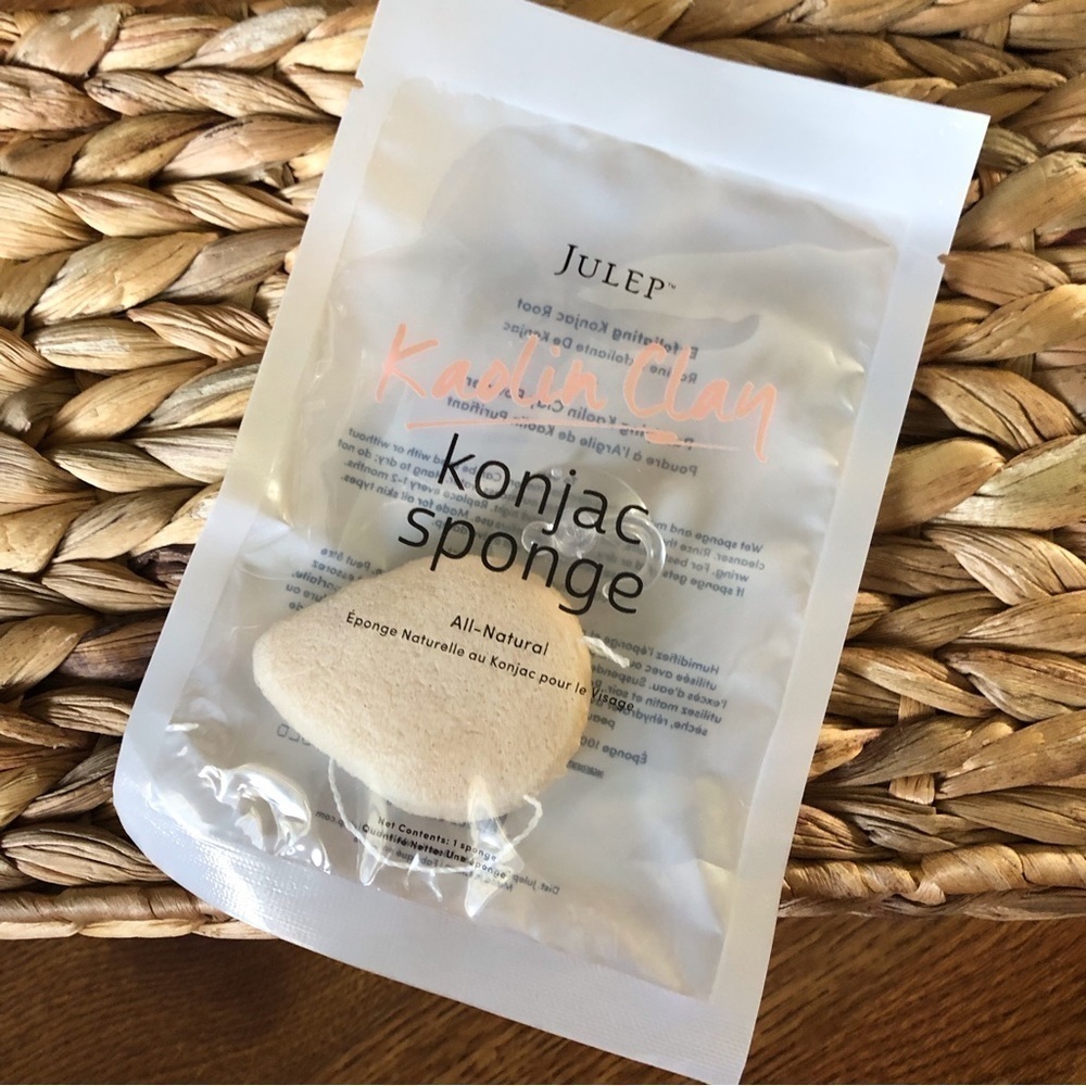Julep Konjac Sponge with holder